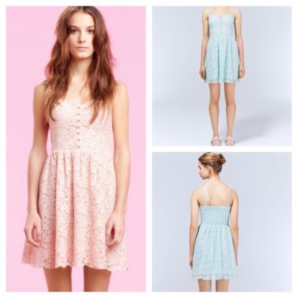 Aritzia Talula Pale Pink Lace Dress size 4